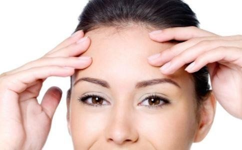 想知道额首称庆是什么？