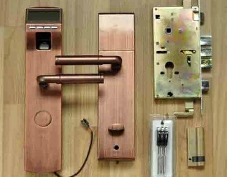 防盗大门锁体怎么安装（带天地杆）