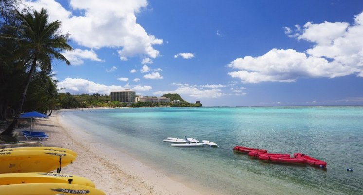 关岛离中国多远？