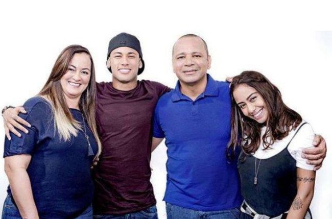 内马尔是白人还是黑人