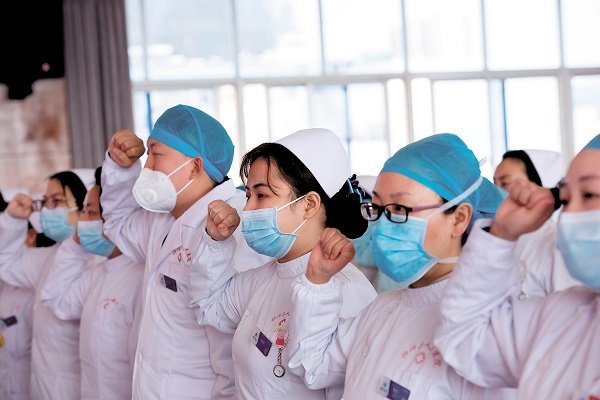 3名中企回国人员篡改检测阳性报告，你如何看待这三人的做法？