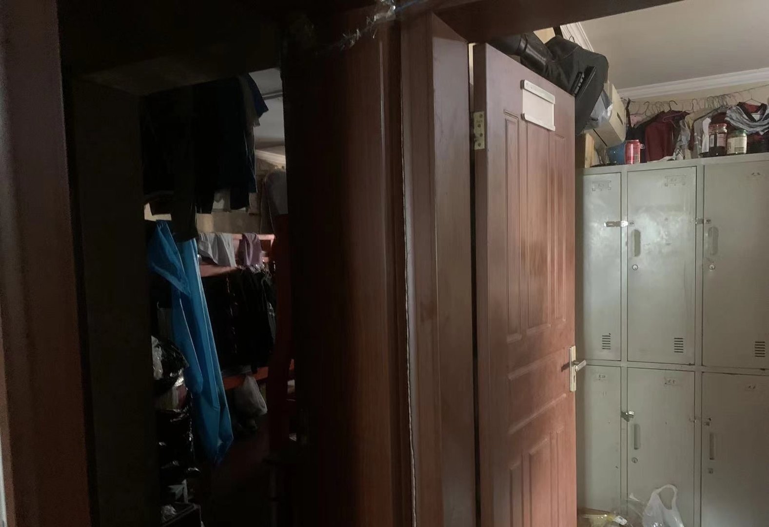 上海一两室两厅居住22人,这样的环境下容易发生什么问题?