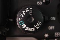 佳能EOS1000d如何启动实时显示拍摄？