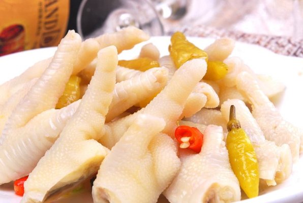 泡椒鸡爪非常受欢迎,怎么辨别商家是不是用的僵尸鸡爪?