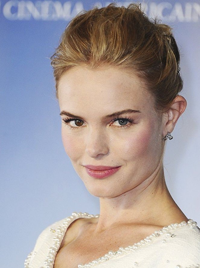 《黑暗的天使2》中女主角叫什么名字？