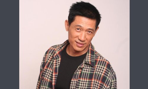 《档案》 主持人是谁啊 就是那个很有气质的男的 节目讲历史的 放的都是老图片 老视频