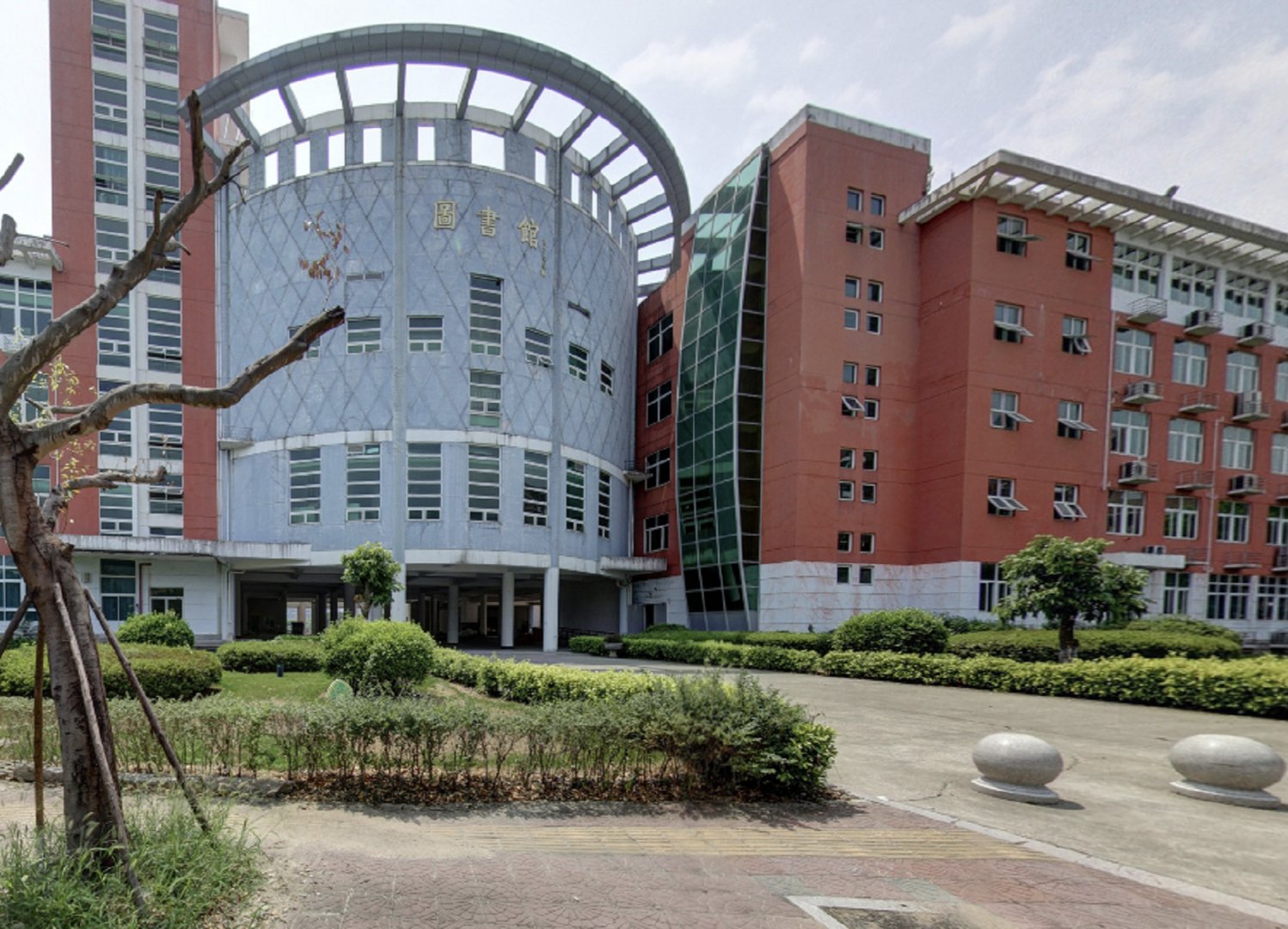 青岛电子学校在哪