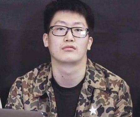 S11总决赛，管泽元别说话了登上热搜，当时到底发生了什么？