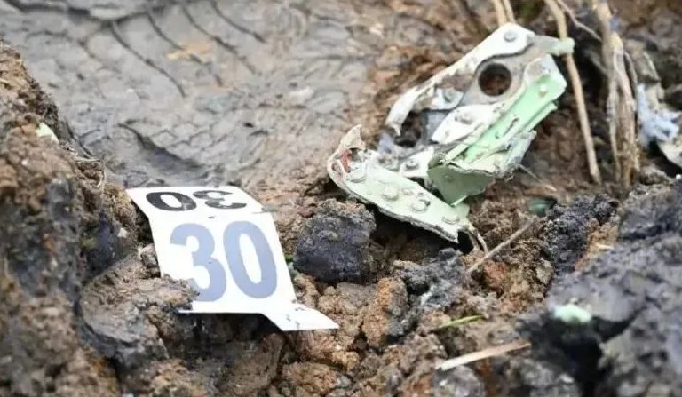 坠机平安扣纸片或为直播女孩所留，这个平安扣背后有着怎样的故事？