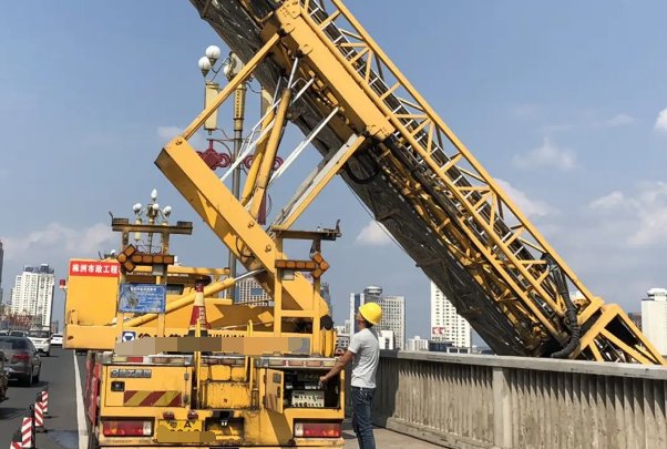 桥梁检测车生产厂家