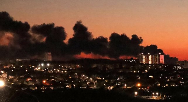 俄本土连续两天遭袭！乌克兰为何要深入俄腹地空袭？