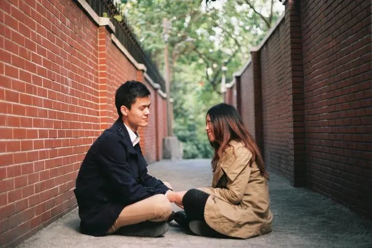 男子回应与去世妻子妹妹重组家庭，不俱世俗的婚姻能长久吗？