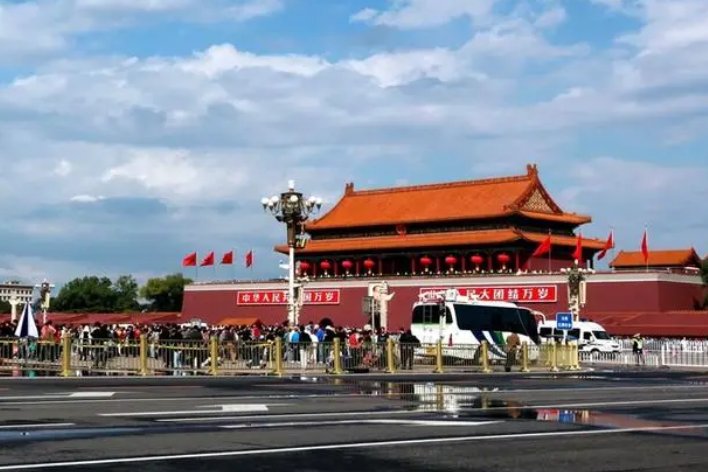 庆国庆的七言律诗