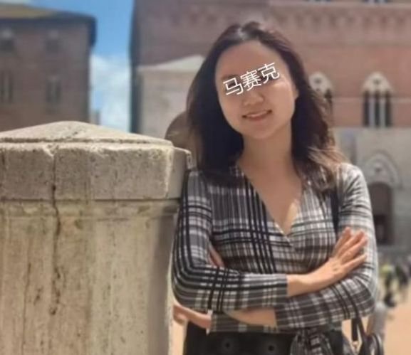 震旦女教师被开除事件发酵，发视频者被人肉了，你如何看待这件事