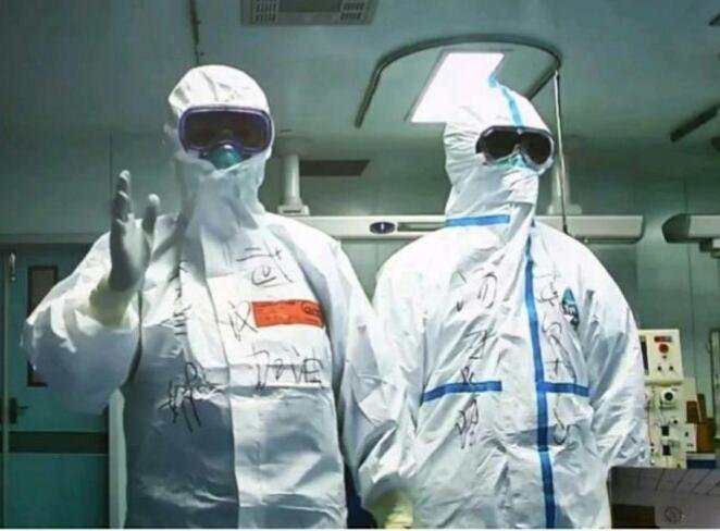 张文宏称新冠没那么吓人，我们该如何打好这场战“疫”？