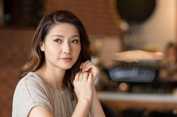 鼻子上有痣好不好,鼻子长痣面相图解