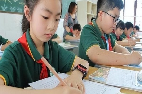 一件新鲜事作文400字四年级上册语文