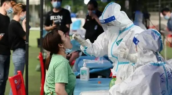 根据报告：至少15种奥密克戎变异株现身国内，我国能否应对？