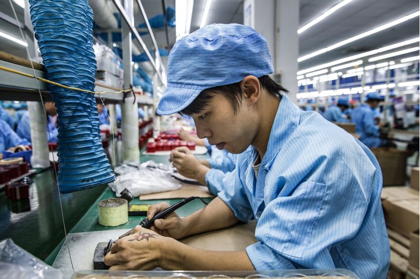 泰勒的差别计件工资制按照工人是否完成定额