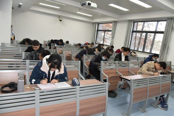 大学英语六级各部分分数分配