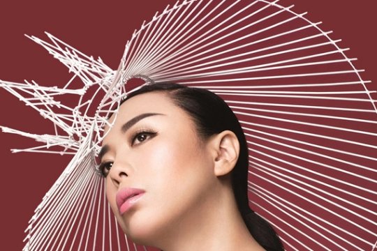 《向云端》歌词