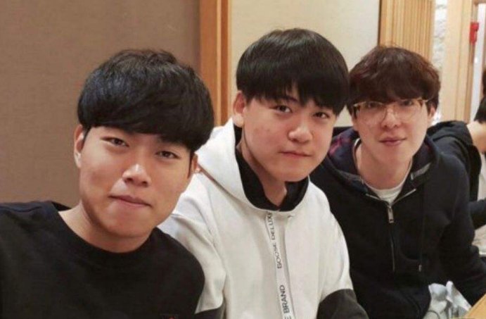 临阵换帅兵家大忌，为何GRF战队在S9比赛的节骨眼解雇CEO？