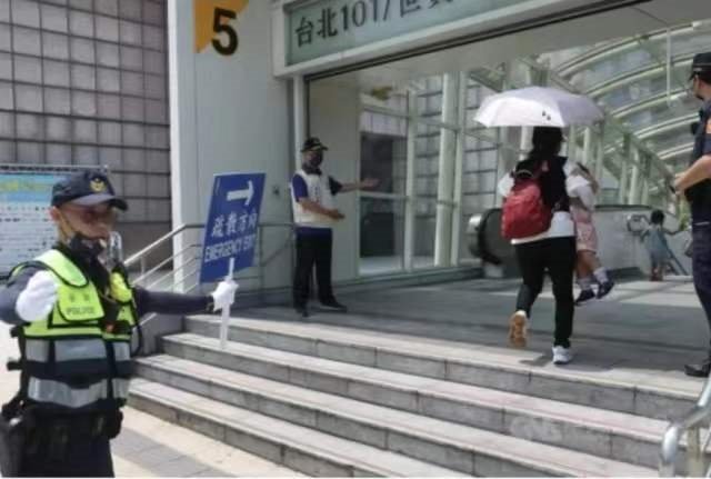 民众抱头跪地躲避！台北开展大规模防空演习，如何看待台北进行防空演习？