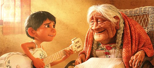 父母离去以后,你会删除他们的微信吗?