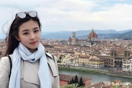 刘德华潜规则张含韵，原来两人竟有如此亲密的关系，你怎么看？