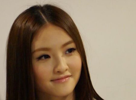 在冲上云霄2的大结局的结尾的时候有一个女生的英文歌，是哪首歌