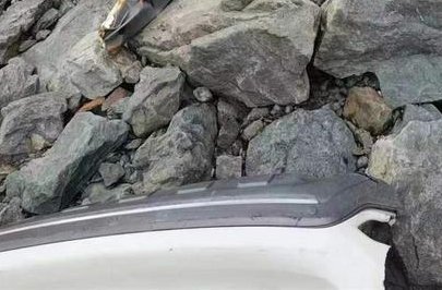 仍在搜救！云南女子连人带车坠江失联10天，是否有被害的可能性？