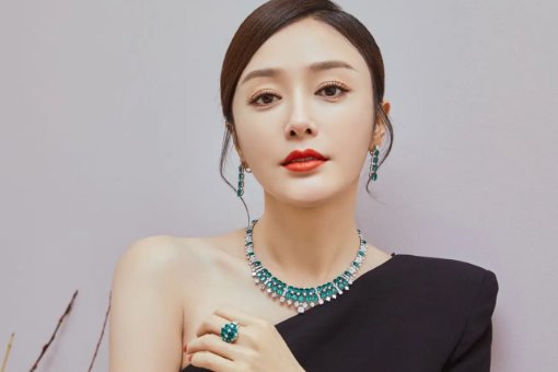 秦岚的声音怎么了