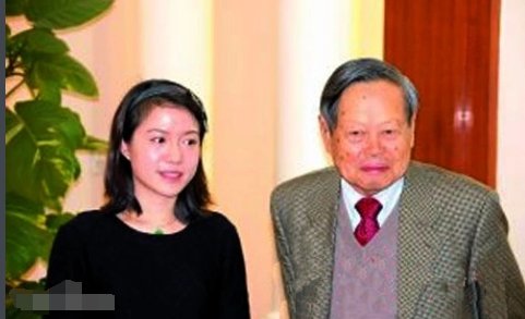 杨振宁和翁帆有离婚吗？