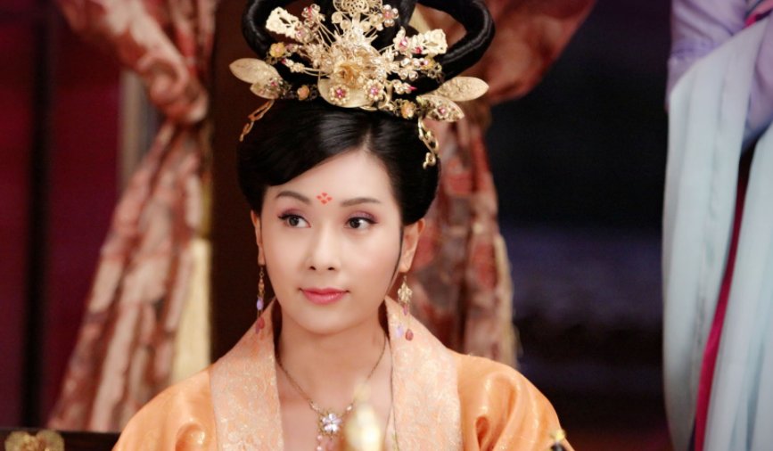 唐宫燕张灵真喜欢谁