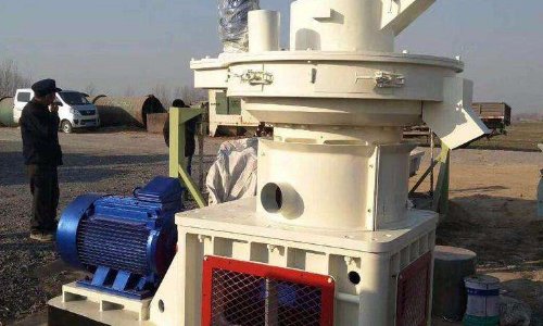 一套生物质颗粒机大概多少钱？