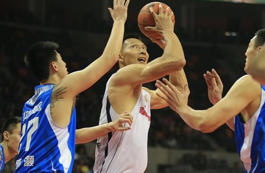 CBA历史上最长的连胜记录是多少场