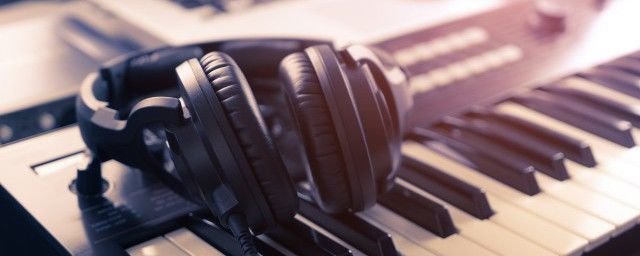 我在北方撞了南墙是什么歌曲 我在北方撞了南墙是什么意思