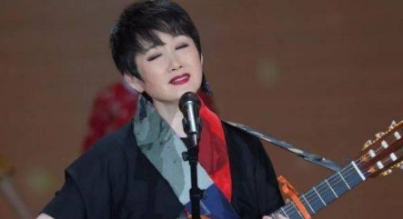 成方圆离婚后为何不再结婚？如今宁愿住养老院，前夫王刚说出原因，啥原因？