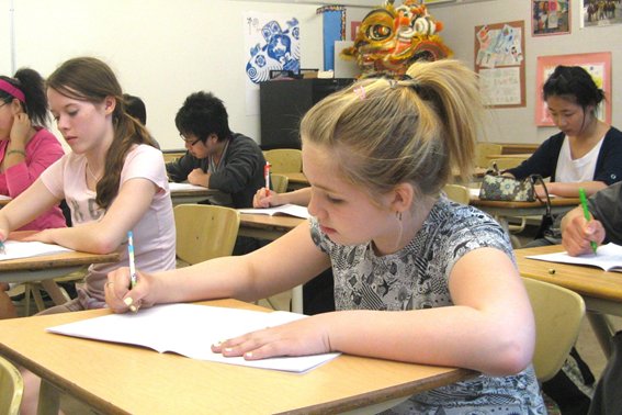 广西民族大学预科班怎么报名？