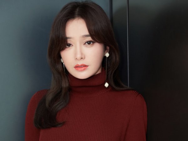 为什么秦岚的女儿那么美呢？