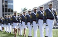 语出惊人！特朗普发文:“FBI特工们喜爱我”，他为何如此自信？