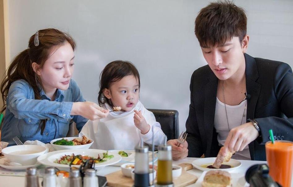 “夜宿门”3年后,李小璐和PGone过得怎么样?现状如何?