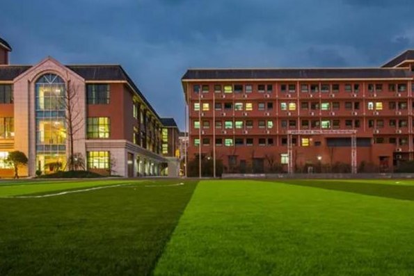 成都排名前十私立学校