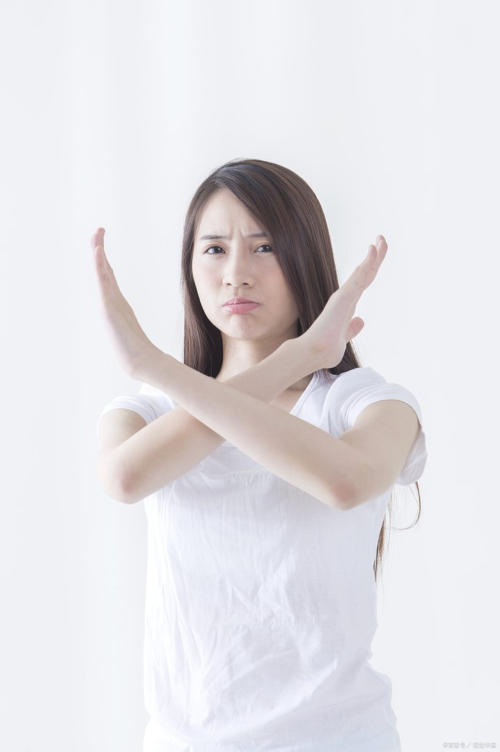 怎样摆脱骚扰你纠缠你的男人？