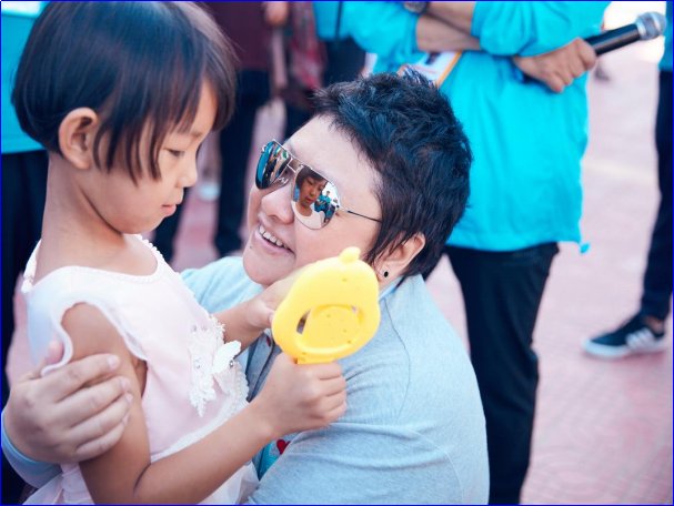 韩红怎么评价罗刹海市