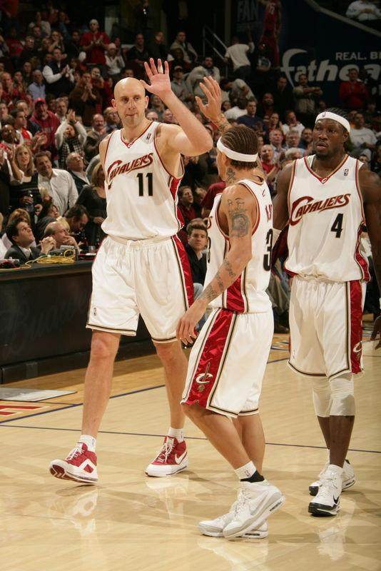 詹姆斯欠他一座总冠军，追随詹姆斯数年，大Z是怎样的球员？