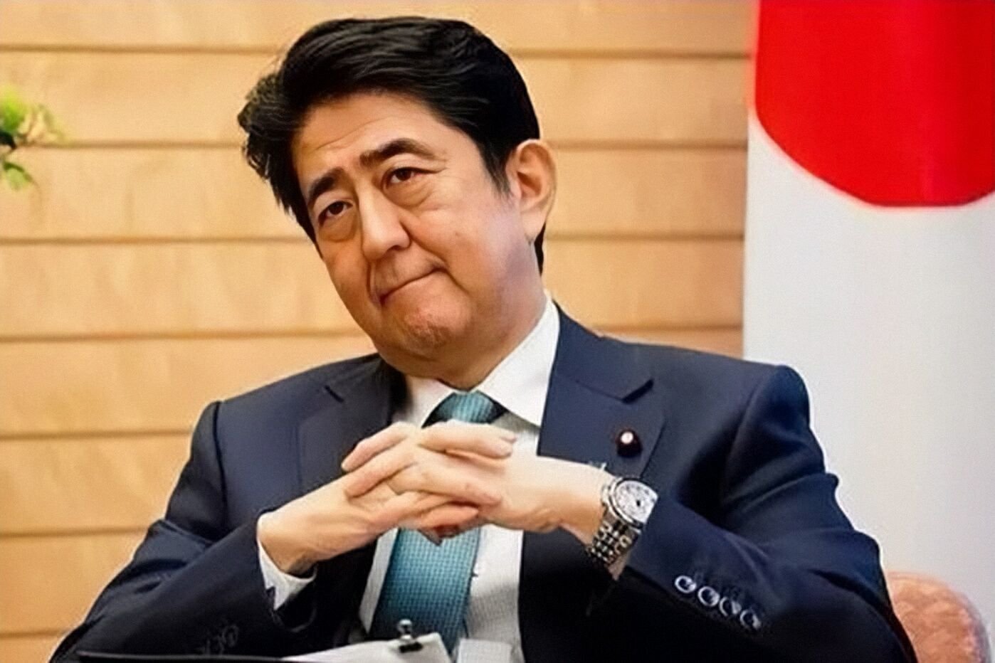 安倍晋三赴成都前接受专访，说中日共同的课题有两个，都是什么问题？