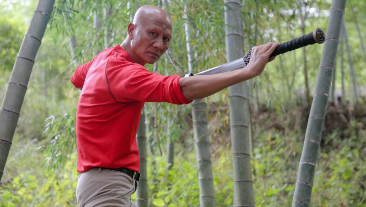 他被称为“最凶反派”，长相穷凶极恶让人胆寒，女儿却颜值逆天，他是谁？