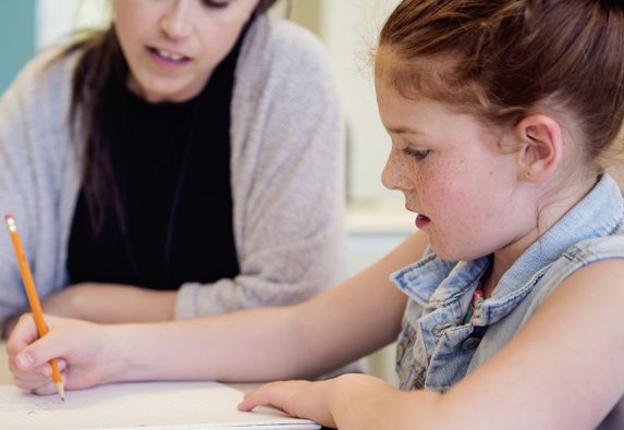 百字加一笔是什么字