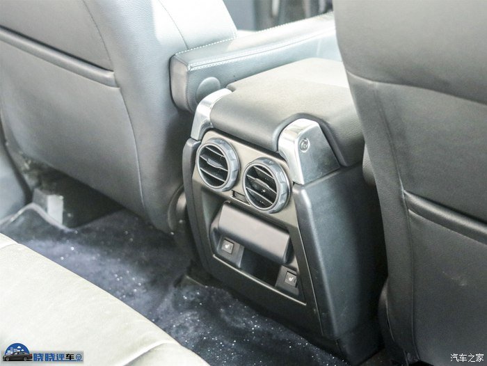 路虎发现4成为车迷心中最完美的一代发现？聊聊5.0升8缸顶配版